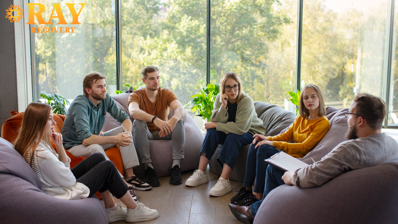 Does Suboxone Treat Alcohol Addiction? What Actually Works for Alcohol Use Disorder 4 Group therapy session as part of outpatient alcohol addiction treatment